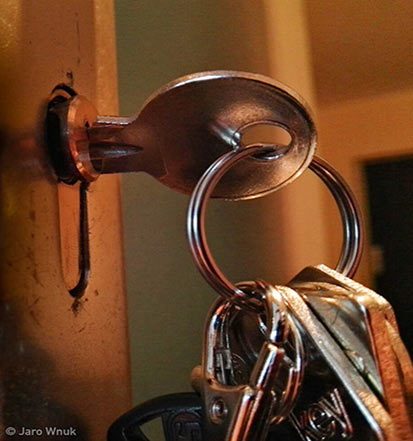 Schlüssel steckt von innen Tür geht nicht auf